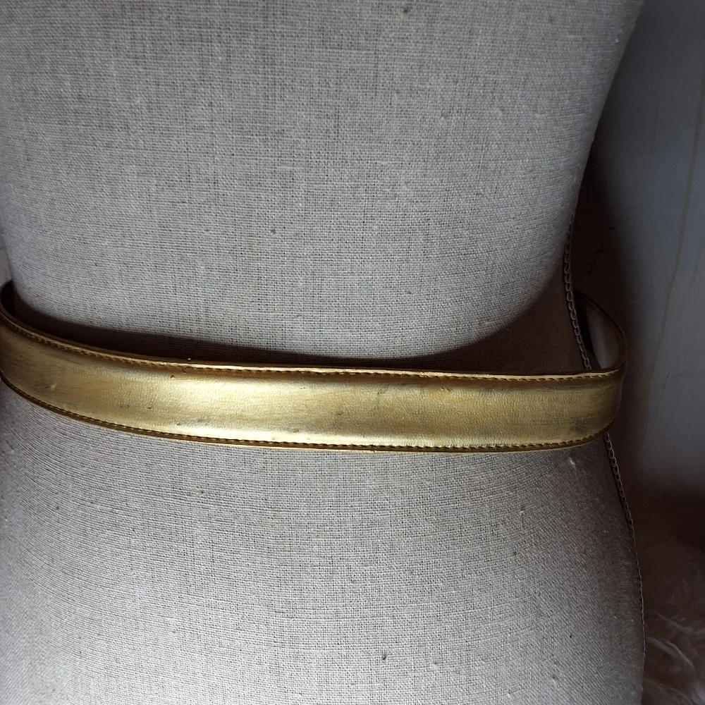 Vintage Very  Gold Leather Accent Belt  S/M